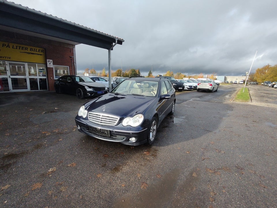 Mercedes C220 2,2 CDi Elegance stc. 5d