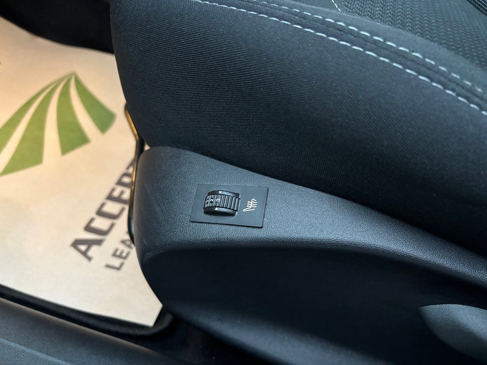 Peugeot 208 1,6 BlueHDi 100 Allure Sky 5d