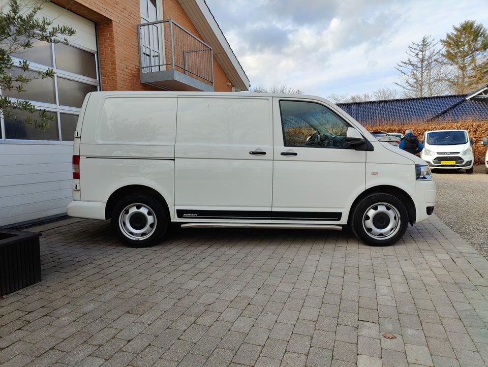 VW Transporter 2,0 TDi 140 Kassevogn DSG kort