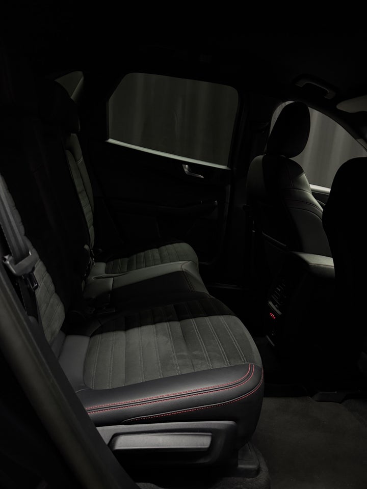 Ford Kuga 2,5 HEV ST-Line X CVT 5d