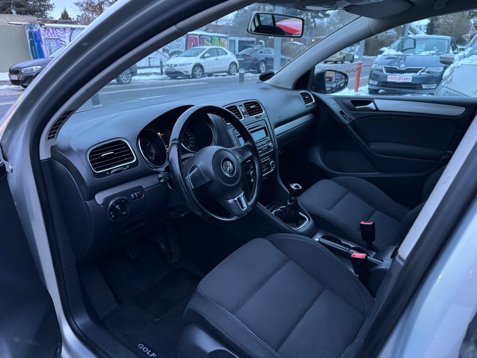 VW Golf VI 1,6 Comfortline 5d