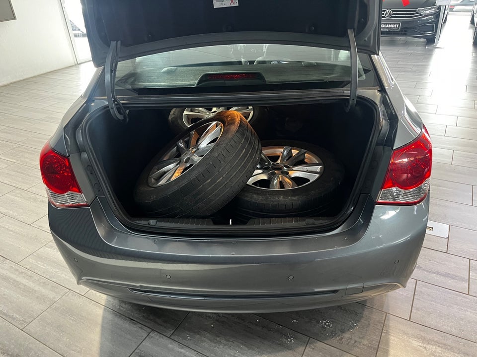 Chevrolet Cruze 1,8 LT 4d