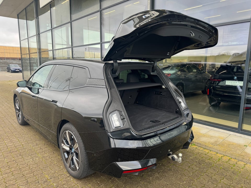 BMW iX xDrive50 Supercharged 5d