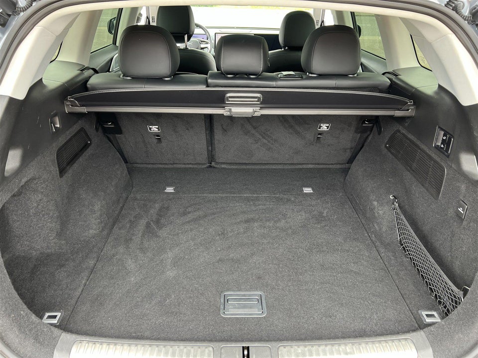 Xpeng G9 Standard Range 5d