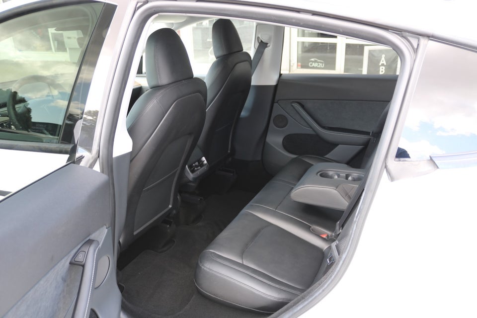 Tesla Model Y RWD 5d