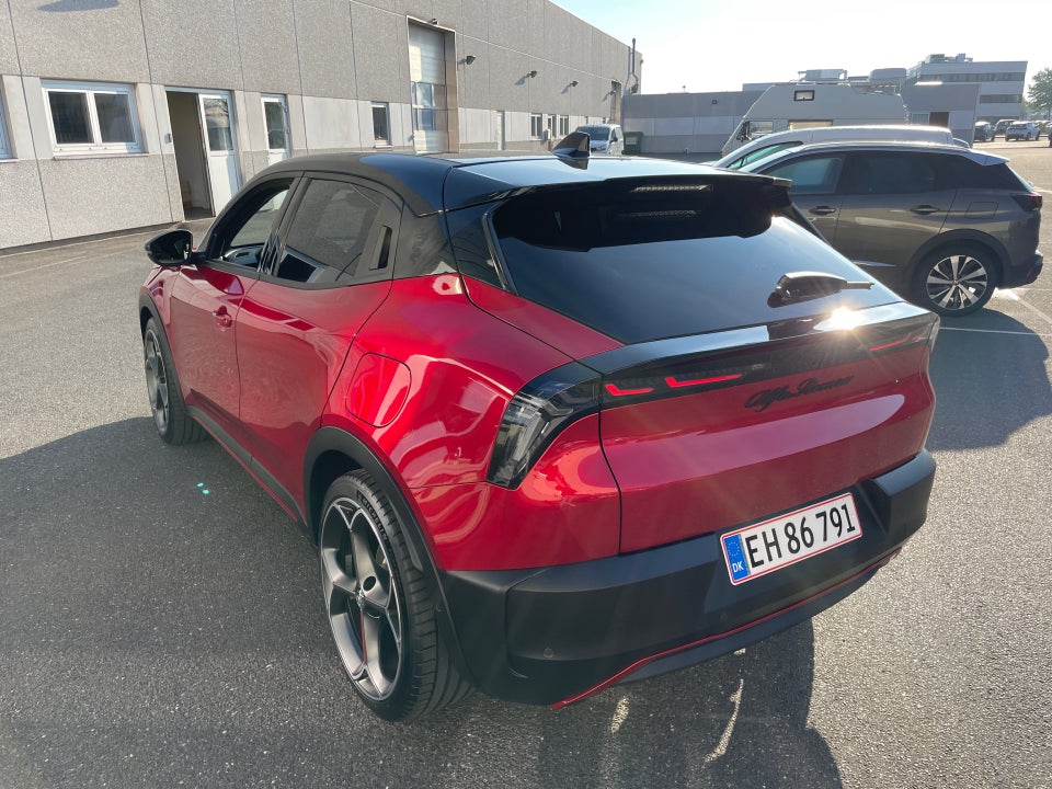 Alfa Romeo Junior Elettrica Veloce 5d