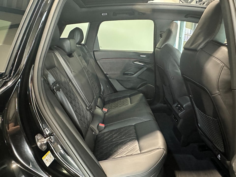 Audi SQ6 e-tron quattro 5d