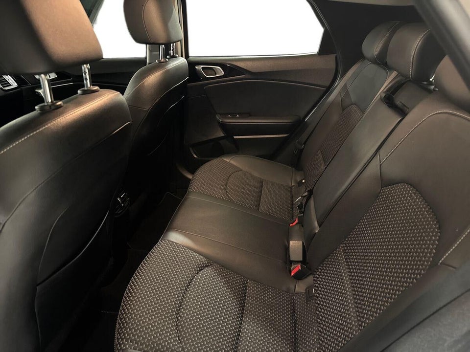 Kia XCeed 1,6 PHEV Upgrade Intro DCT 5d