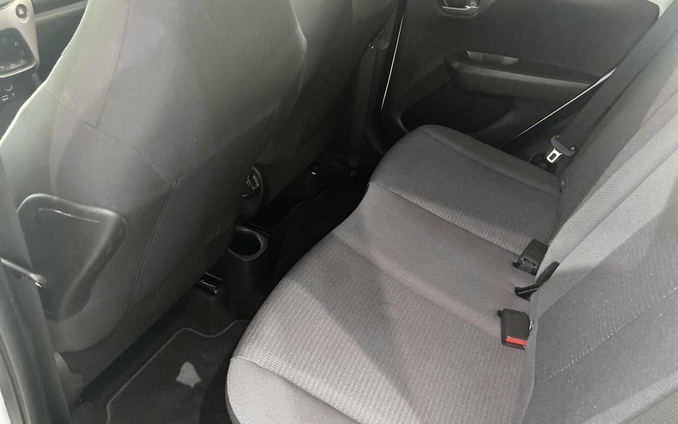 Toyota Aygo 1,0 VVT-i x-press 5d