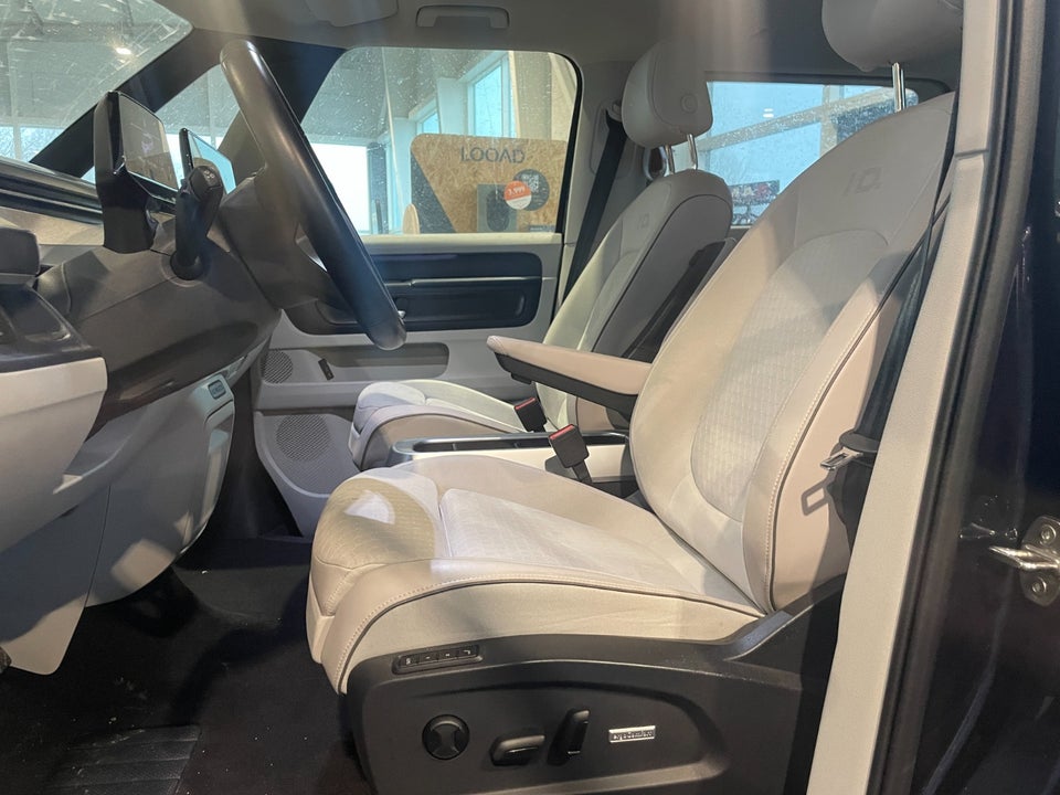 VW ID.Buzz 77 Pro SWB 5d