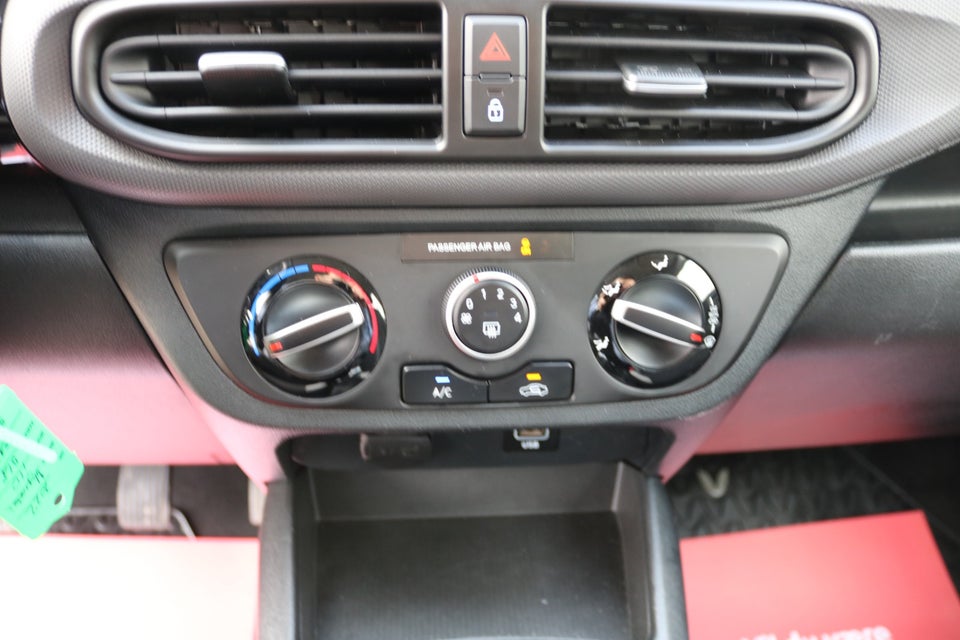 Hyundai i10 1,0 MPi Essential 5d