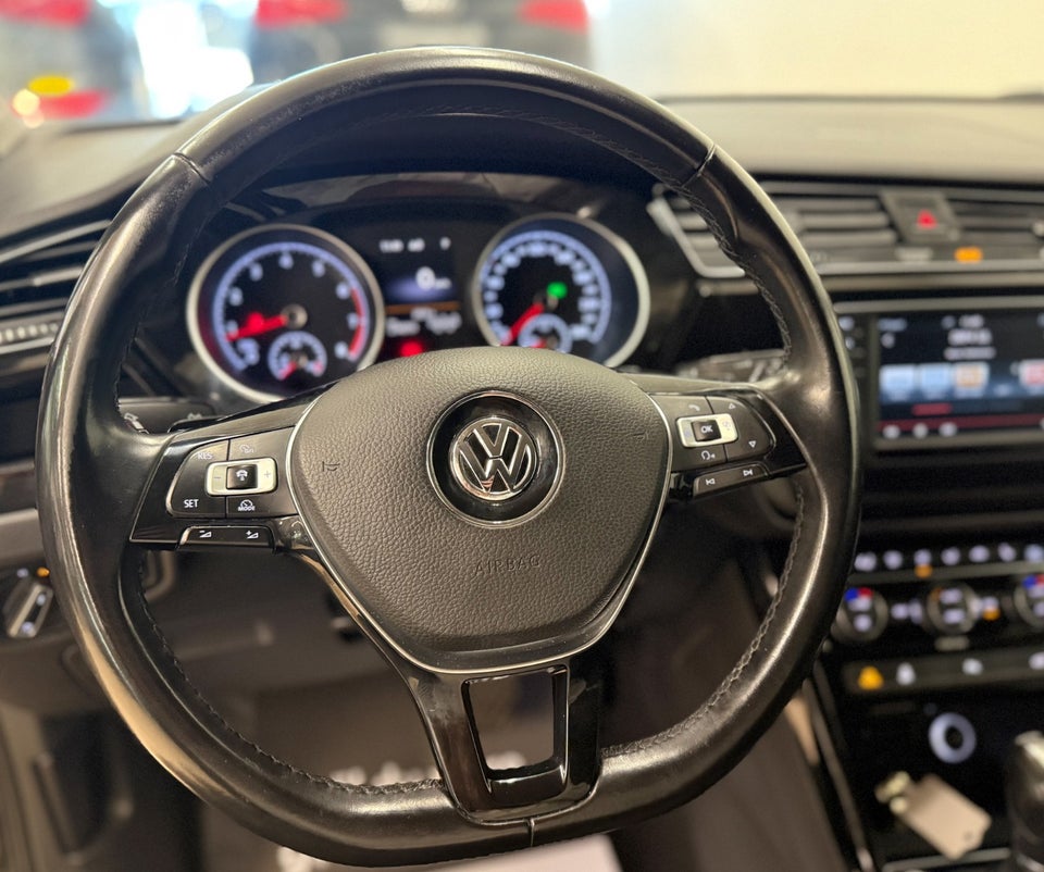 VW Touran 1,8 TSi 180 Highline DSG 7prs 5d