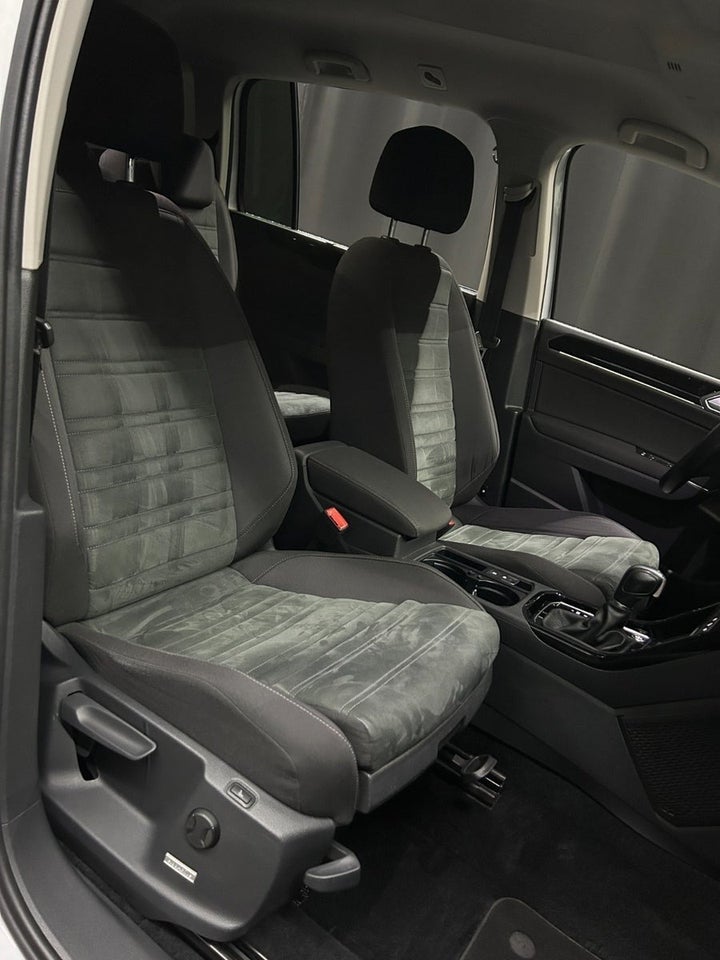 VW Touran 2,0 TDi 190 R-line DSG 5d