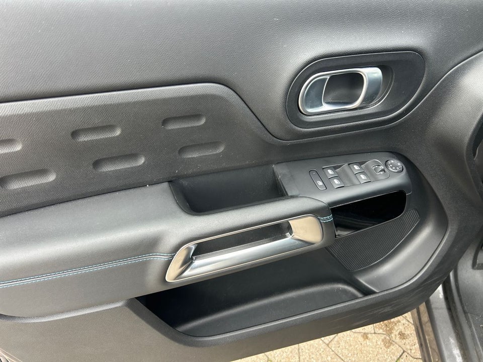 Citroën C5 Aircross 1,6 PHEV Prestige EAT8 5d