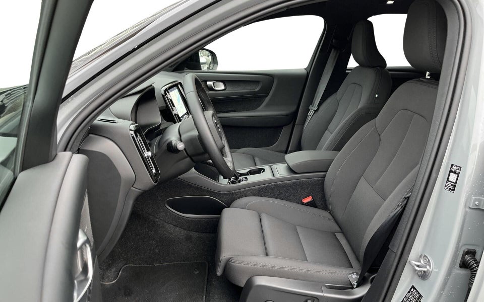 Volvo EX40 Extended Range Black Edition 5d