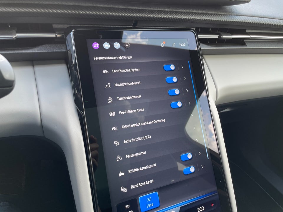 Ford Explorer 84 Premium Extended Range AWD 5d