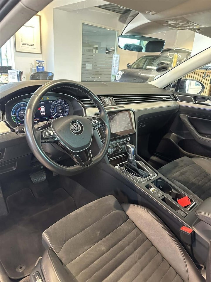 VW Passat 1,4 GTE Highline DSG 4d
