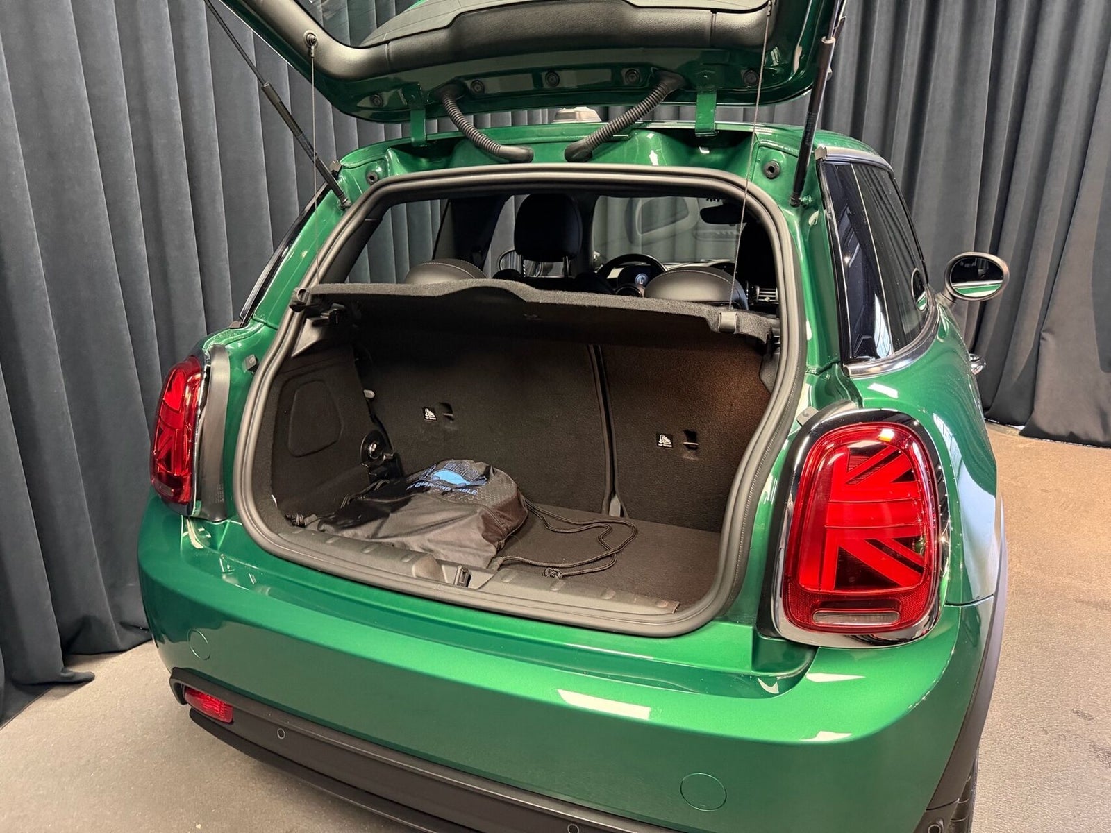 MINI Cooper SE Trim L 3d