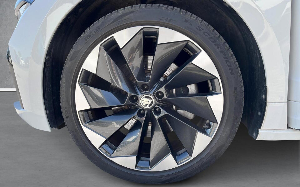 Skoda Enyaq 80 iV Sportline 5d