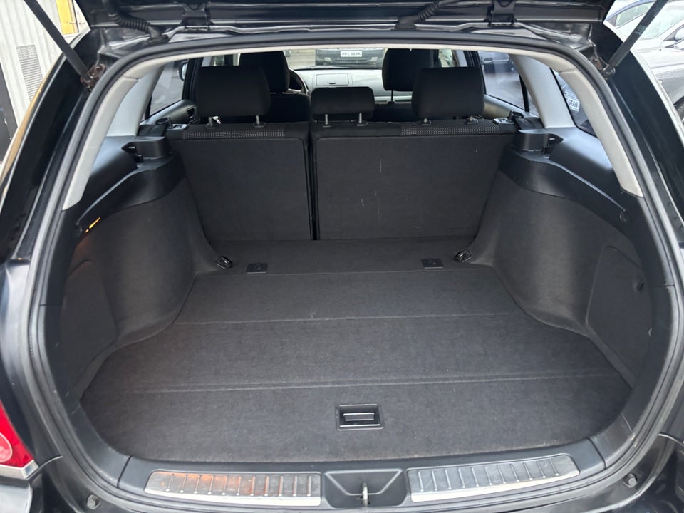 Toyota Avensis 2,0 D-4D Sol stc. 5d