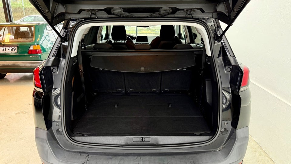 Peugeot 5008 1,2 e-THP 130 Allure 7prs 5d