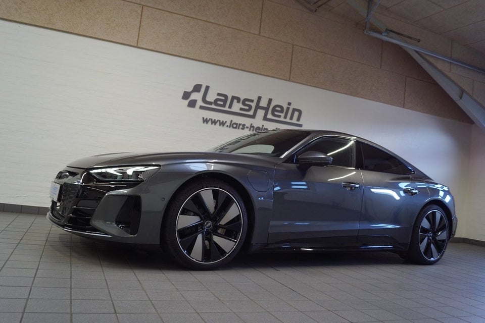 Audi e-tron GT quattro 4d