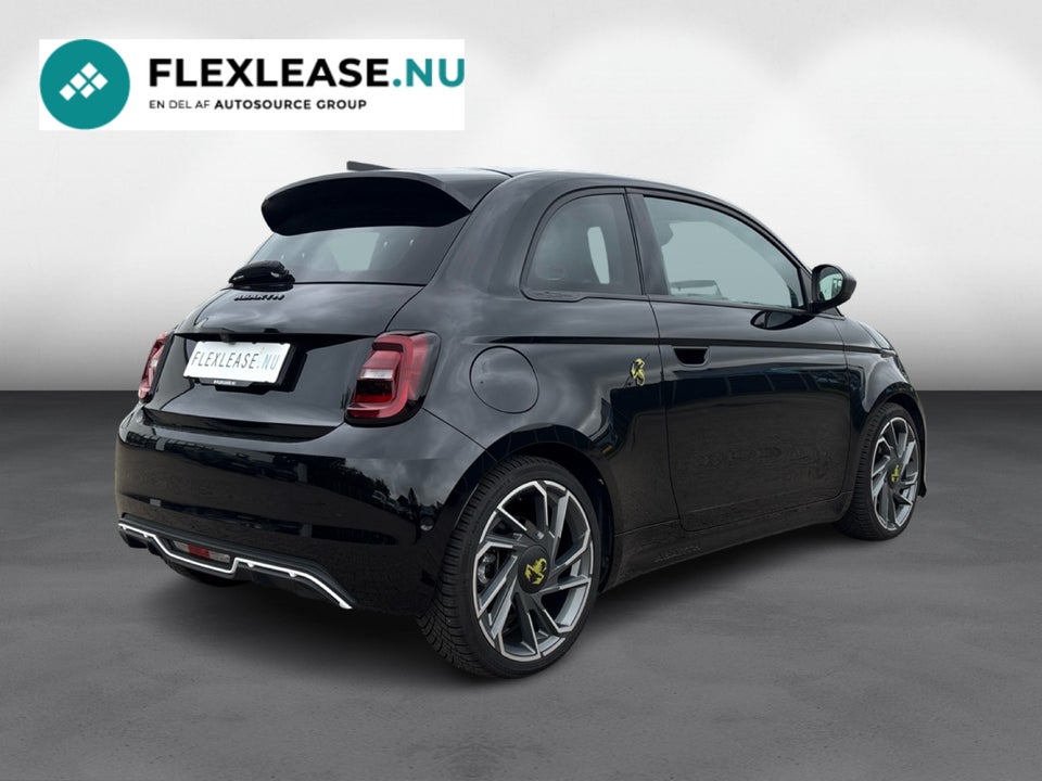 Abarth 500e Scorpionissima 3d