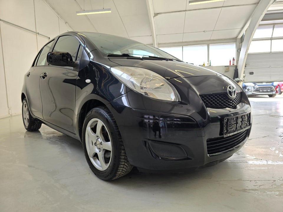 Toyota Yaris 1,3 T2 M/M 5d