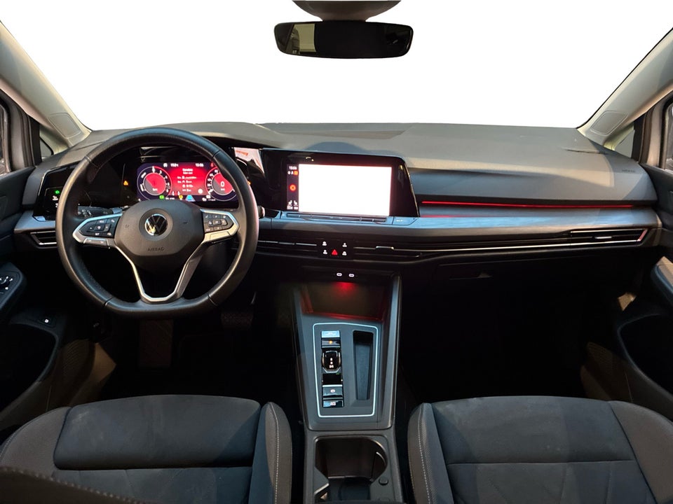 VW Golf VIII 1,4 eHybrid DSG 5d