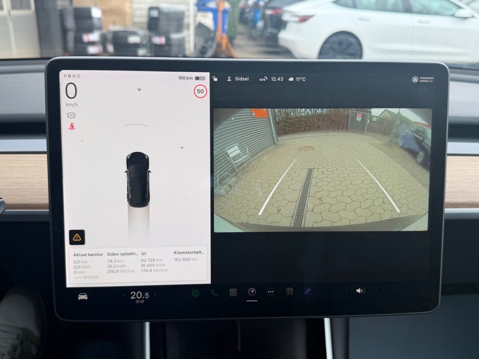 Tesla Model 3 Long Range AWD 4d