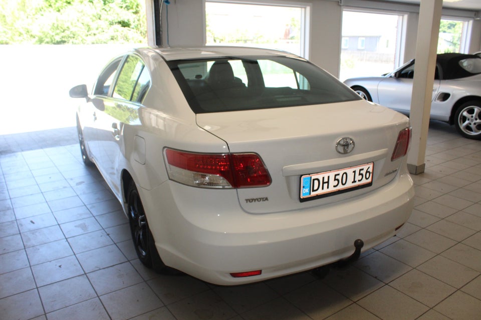 Toyota Avensis 1,6 VVT-i T2 4d