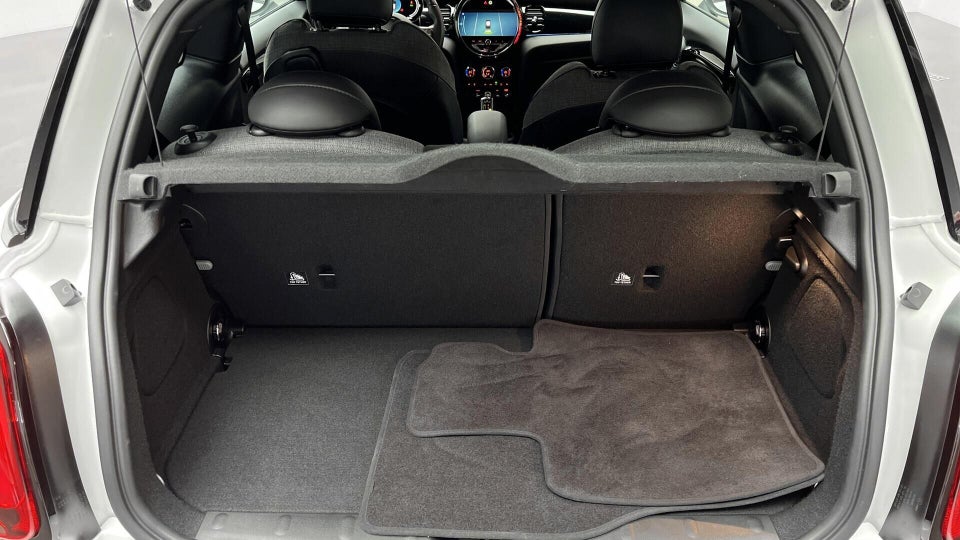 MINI Cooper SE Classic Trim 3d