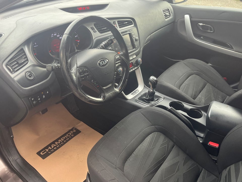 Kia Ceed 1,6 CRDi 128 Active SW 5d