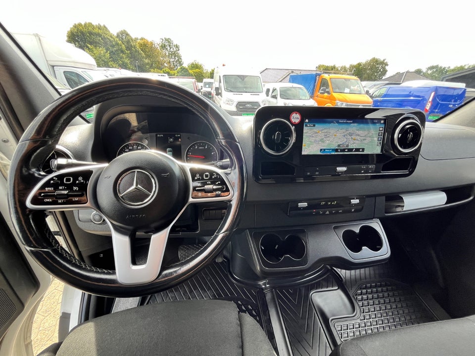 Mercedes Sprinter 317 2,0 CDi A3 Chassis aut. RWD 2d