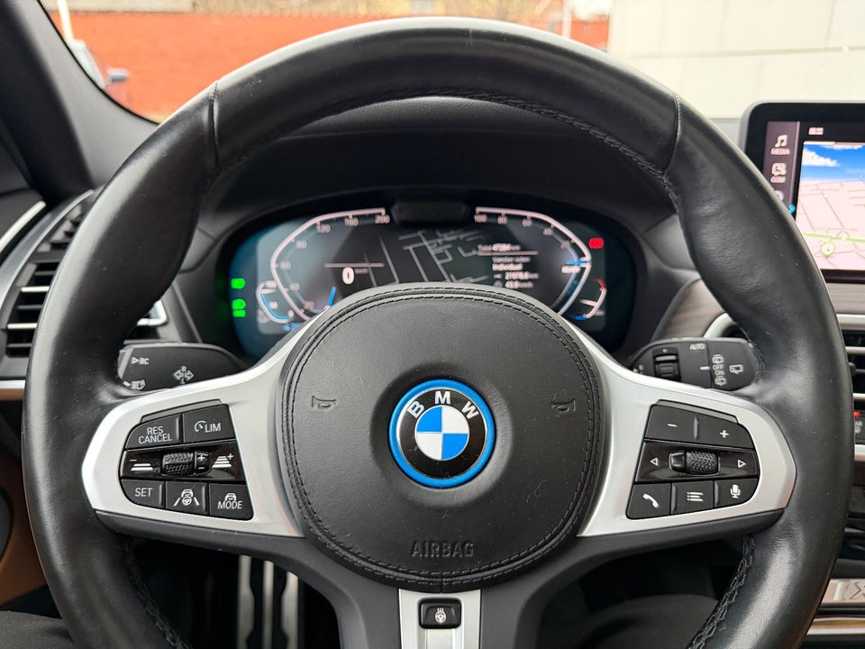 BMW iX3 Charged 5d