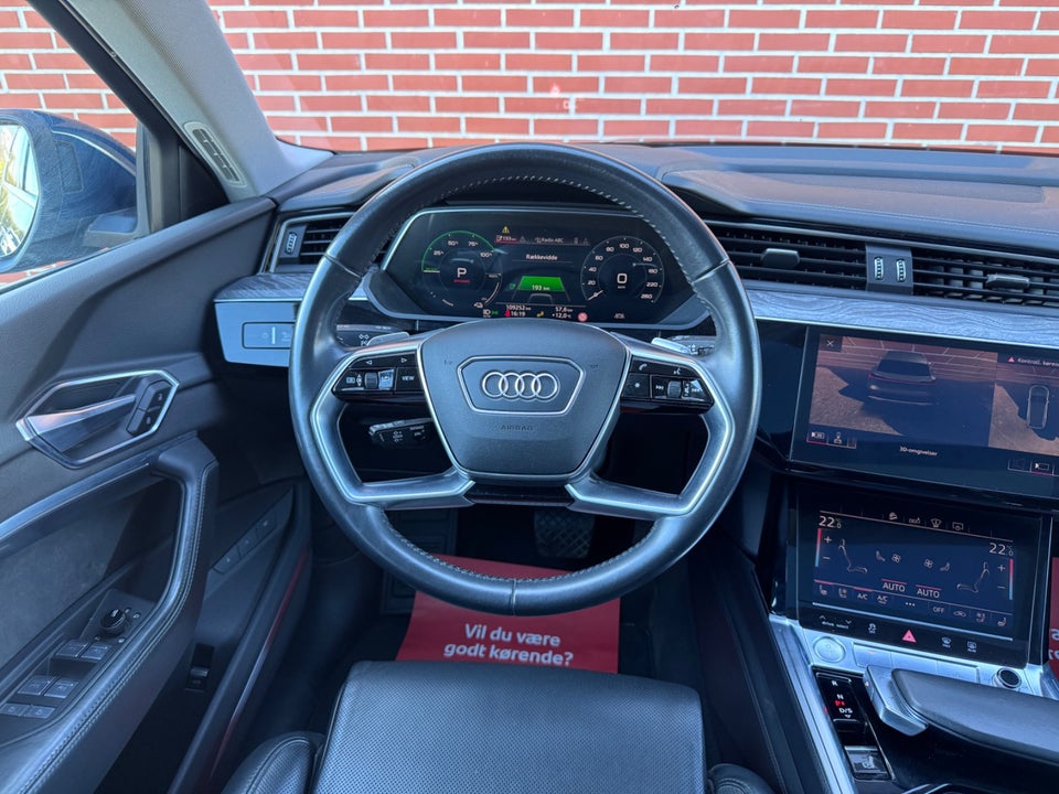 Audi e-tron 55 quattro 5d
