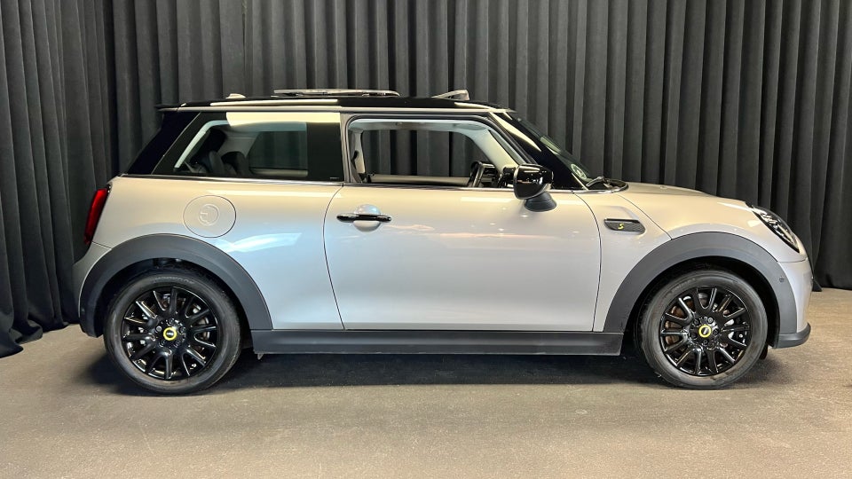 MINI Cooper SE Classic Trim 3d