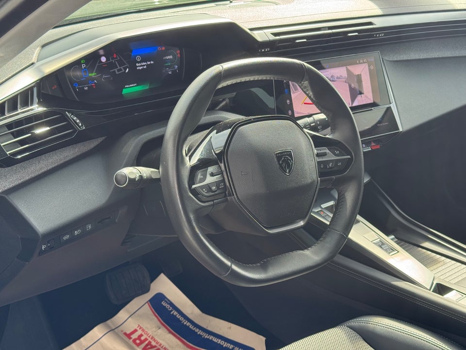 Peugeot 308 1,6 Hybrid First Selection EAT8 5d