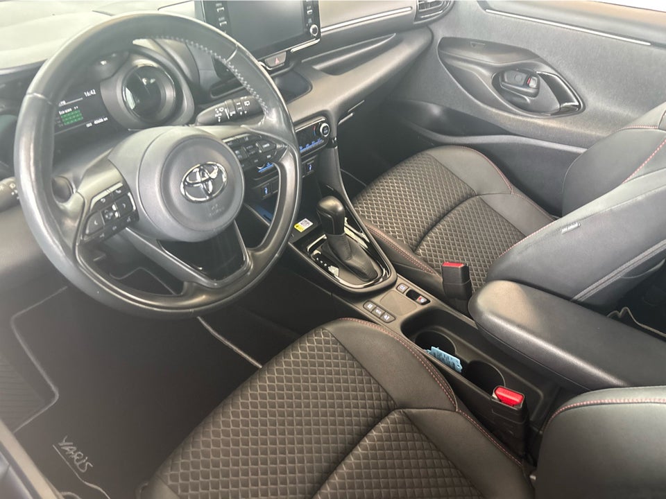 Toyota Yaris 1,5 Hybrid H3 Premier Edition e-CVT 5d