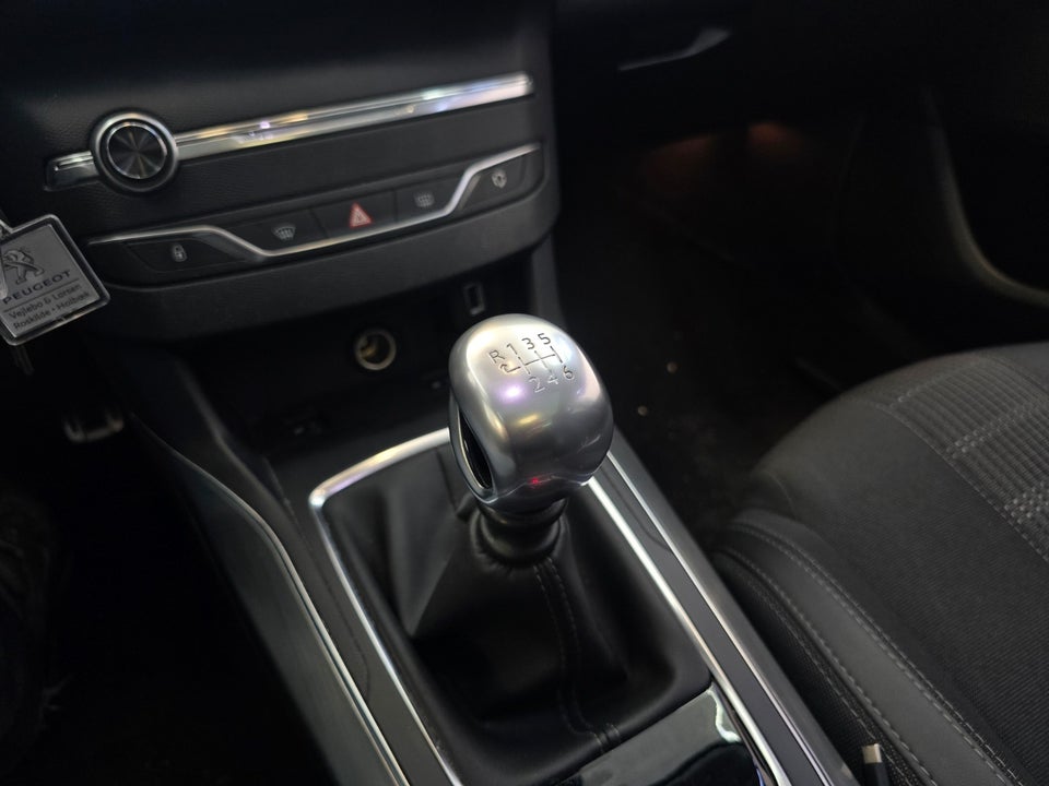 Peugeot 308 1,5 BlueHDi 130 Prestige SW 5d