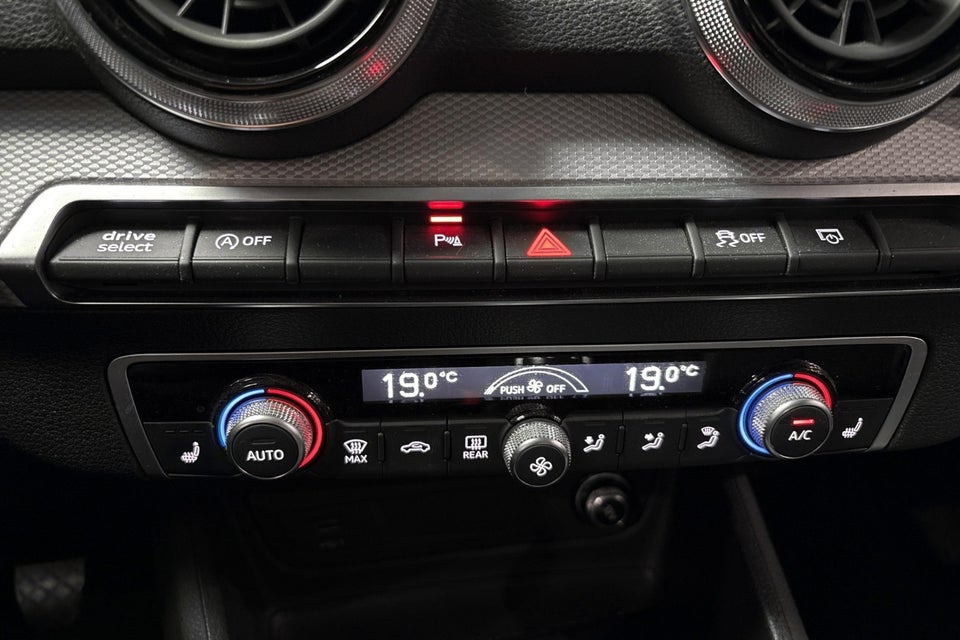 Audi Q2 30 TFSi S-line 5d