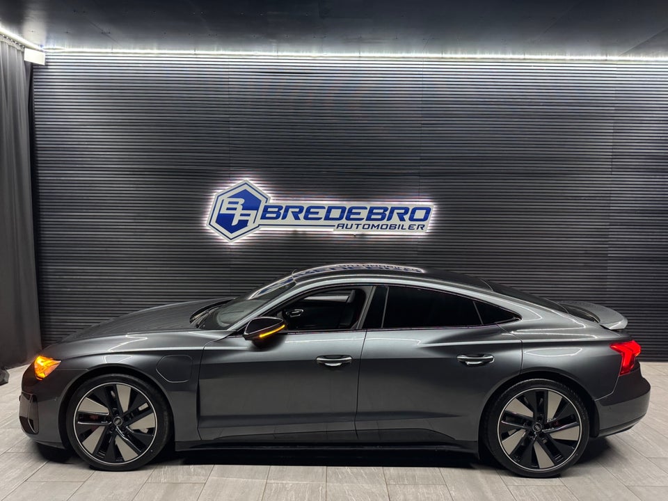 Audi RS e-tron GT quattro 4d