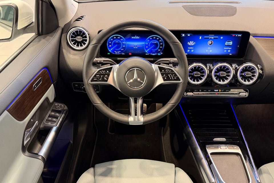 Mercedes EQA250+ Progressive 5d