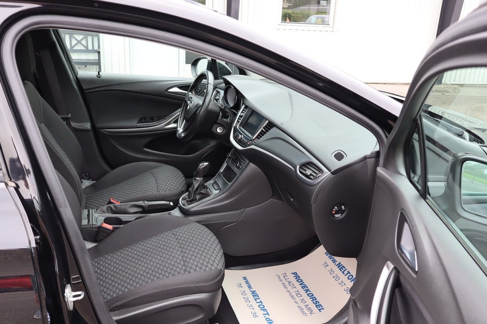 Opel Astra 1,2 T 110 Elegance Sports Tourer 5d