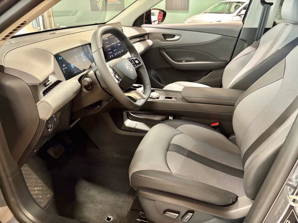 MG MGS5 64 Luxury 5d