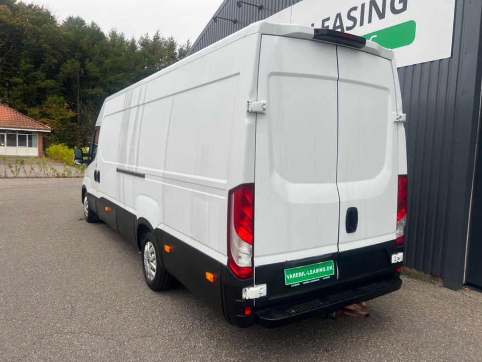 Iveco Daily 2,3 35S16 16m³ Van