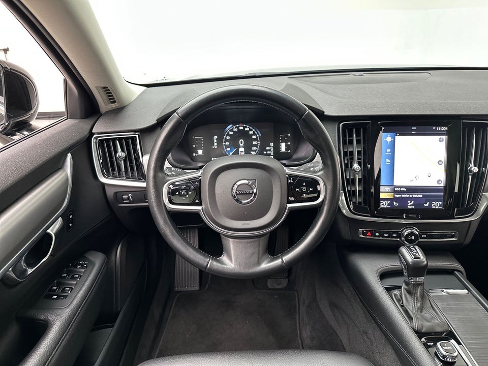 Volvo S90 2,0 D4 190 Momentum aut. 4d