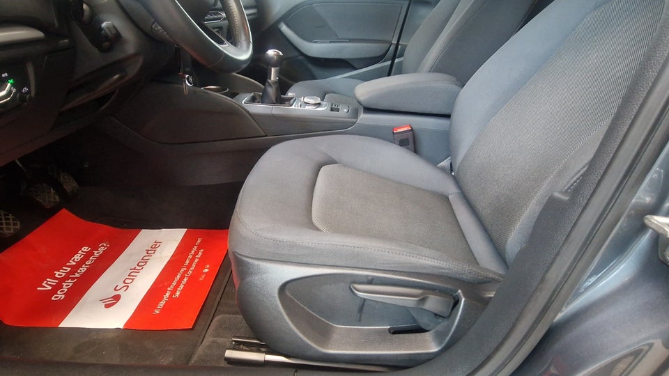 Audi A3 30 TFSi Sportback 5d