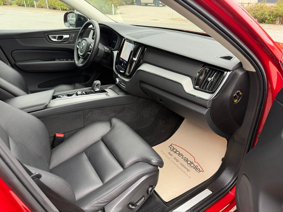 Volvo XC60 2,0 T6 ReCharge Plus Dark aut. AWD 5d
