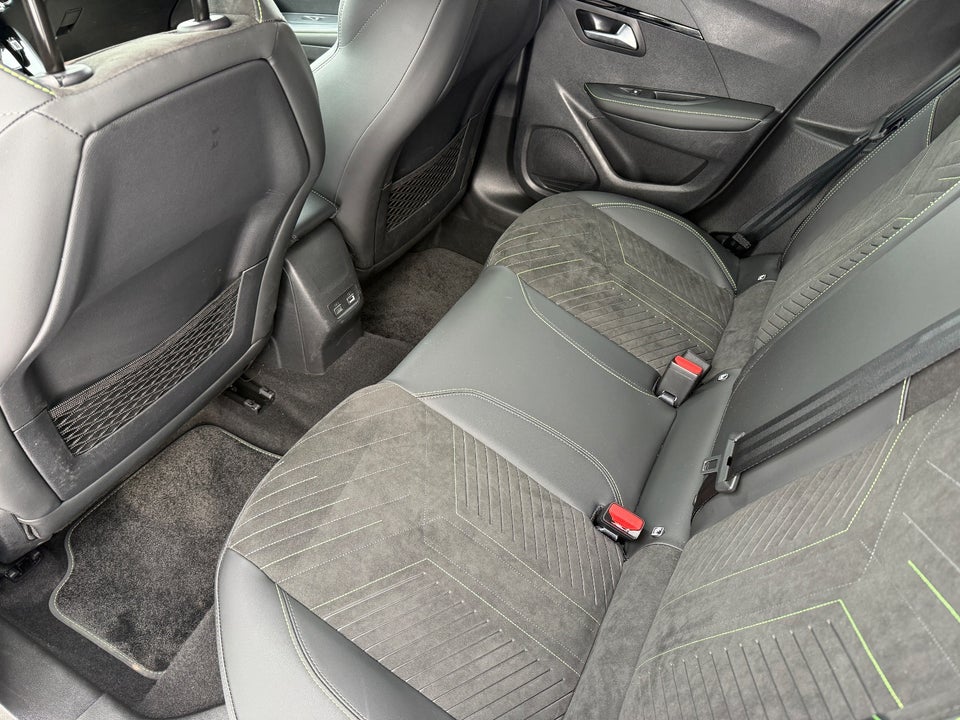 Peugeot e-208 54 GT Pack 5d